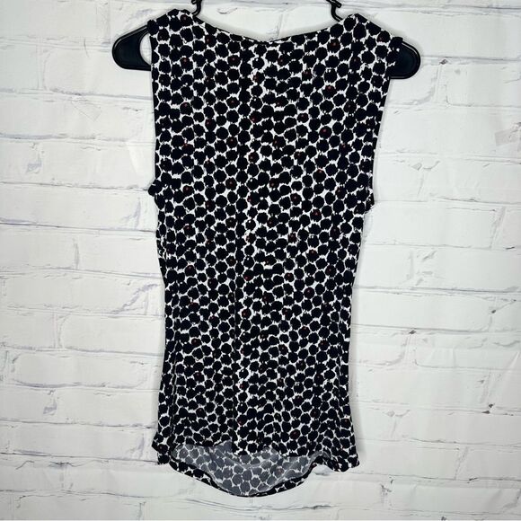 New York & Company medium stretch top - Picture 2 of 8